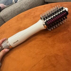 Shark SmoothStyle Heated Comb & Blow Dryer Brush